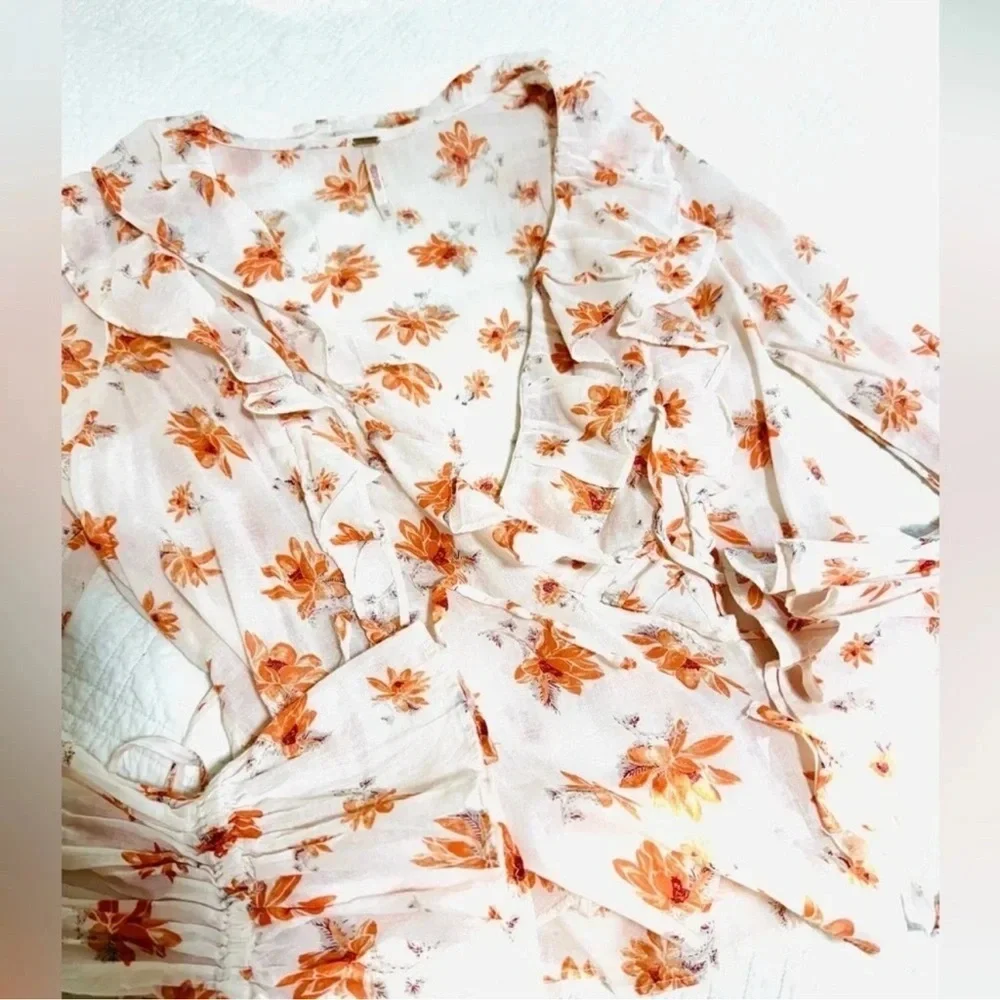 The Amanda Ruffle Top - Picture 6 of 7